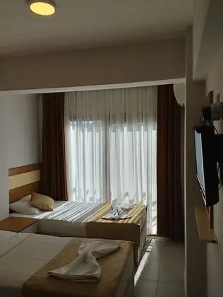 Standard Tek Büyük veya İki Ayrı Yataklı Oda