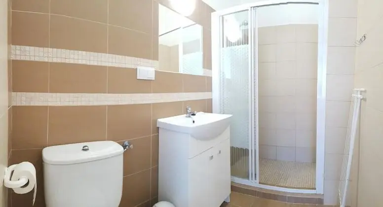 Tek Büyük Yataklı Oda, Balkon