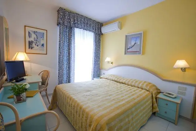 Standard Tek Büyük veya İki Ayrı Yataklı Oda