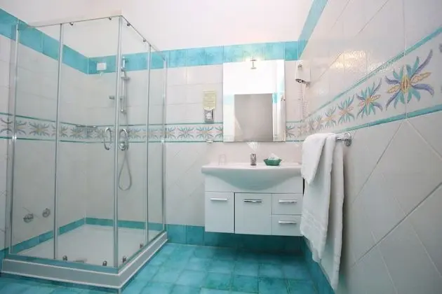 Standard Tek Büyük veya İki Ayrı Yataklı Oda