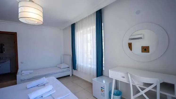 Classic, Deniz ve Dağ Manzaralı, Balkonlu