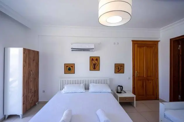 Classic, Deniz ve Dağ Manzaralı, Balkonlu