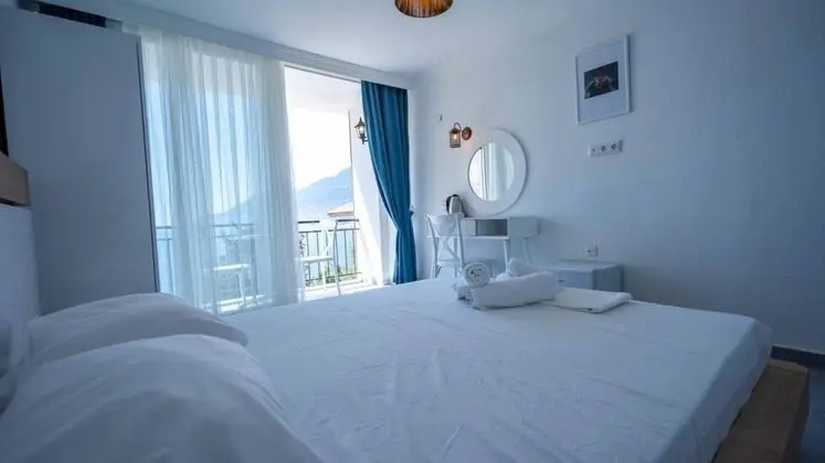 Standart Oda, Deniz Manzaralı, Balkonlu