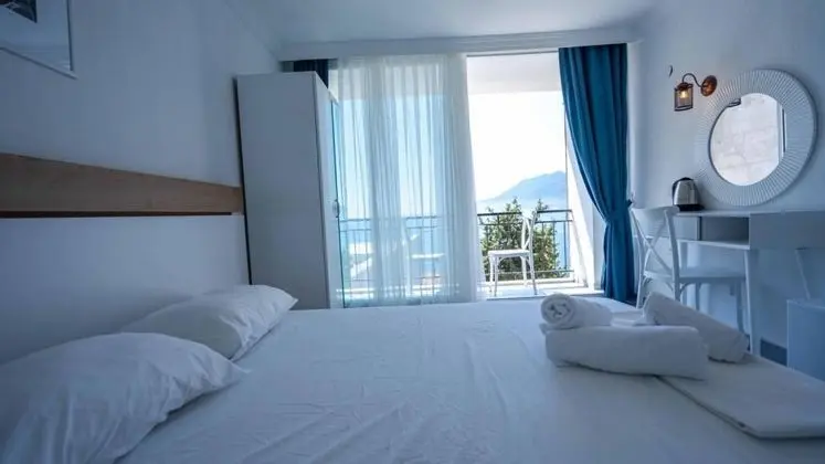 Standart Oda, Deniz Manzaralı, Balkonlu