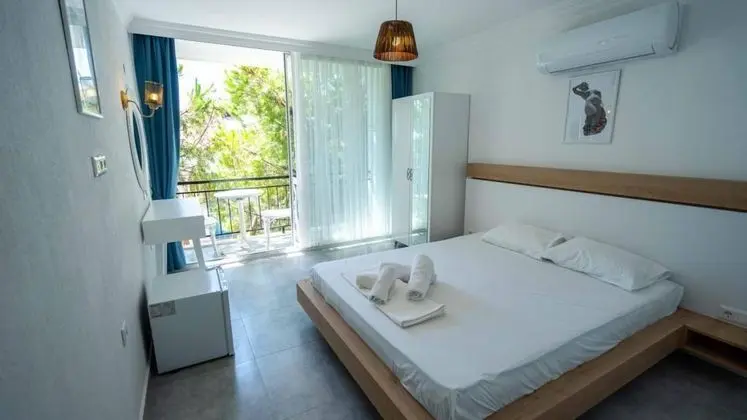 Standart Oda, Manzarasız, Balkonlu