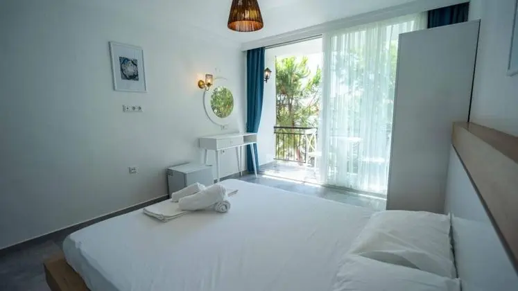 Standart Oda, Manzarasız, Balkonlu