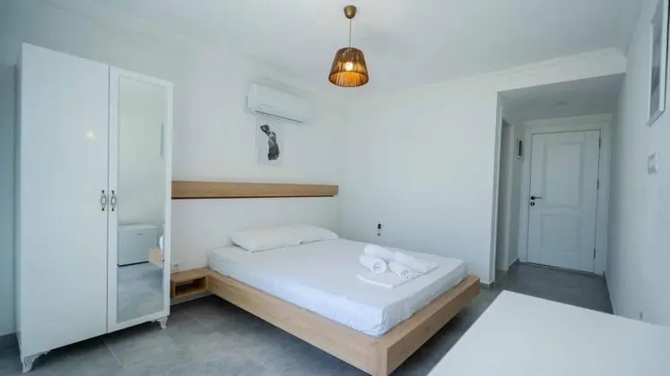 Standart Oda, Manzarasız, Balkonlu