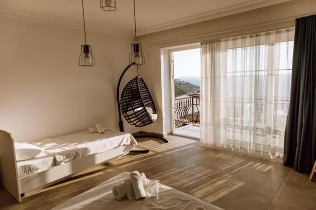 Suite Oda Balkonlu, Deniz ve Dağ Manzaralı, Balkonlu