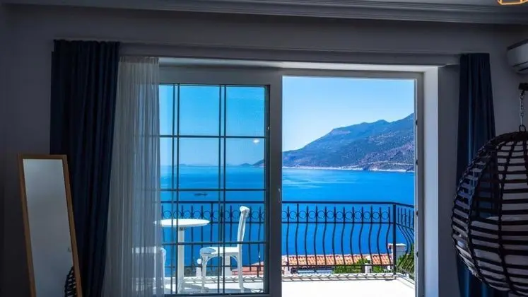 Suite Oda Balkonlu, Deniz ve Dağ Manzaralı, Balkonlu