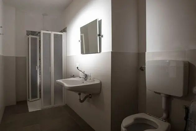 Üç Kişilik Oda, Özel Banyo