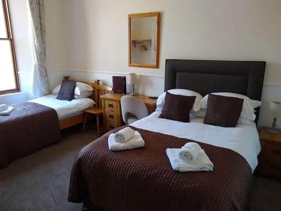 Tek Büyük Yataklı Oda