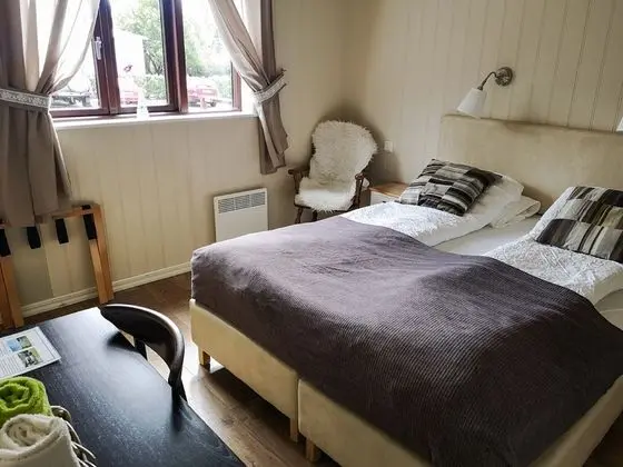 Tek Büyük Yataklı Oda, Ortak Banyo
