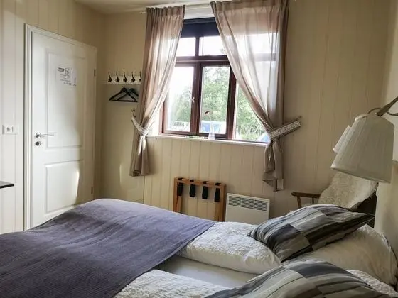 Tek Büyük Yataklı Oda, Ortak Banyo