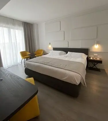 Deluxe Tek Büyük Yataklı Oda