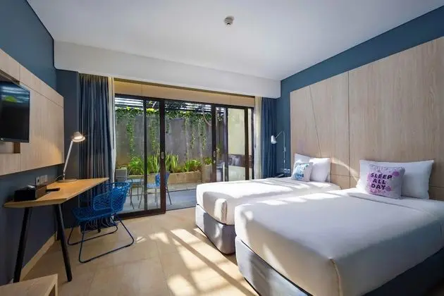 Deluxe Double or Twin Room with Balcony (Solia Premier)