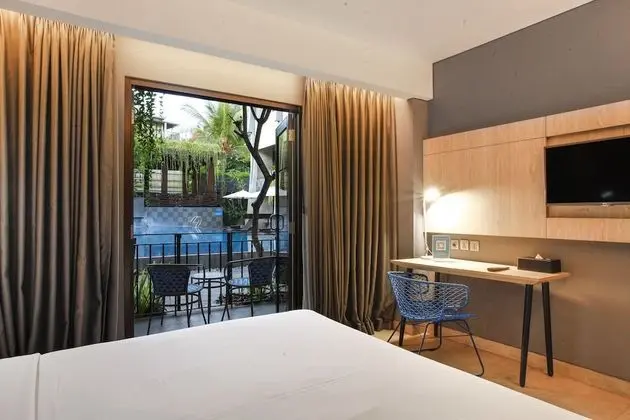 Deluxe Pool Access (Solia Premier Pool Access)