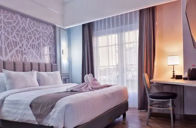 Deluxe Tek Büyük Yataklı Oda
