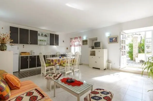 Villa (Two Bedroom Apartment with Terrace an)