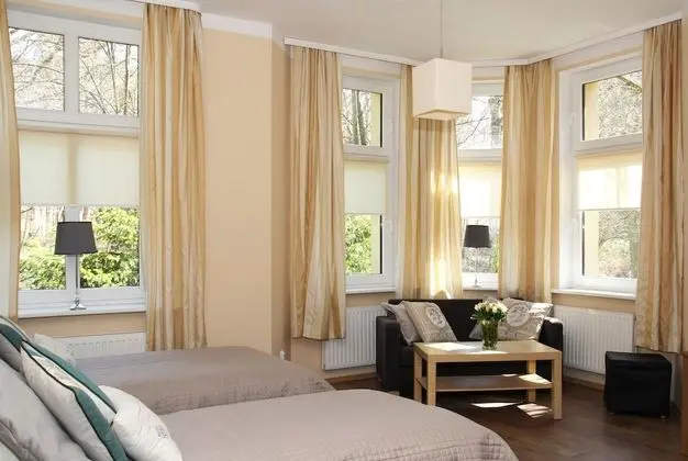 Double Room (2)