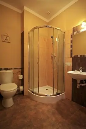 Double Room (2)