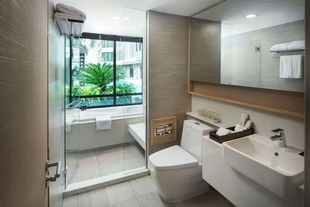 Grand Deluxe Pool View