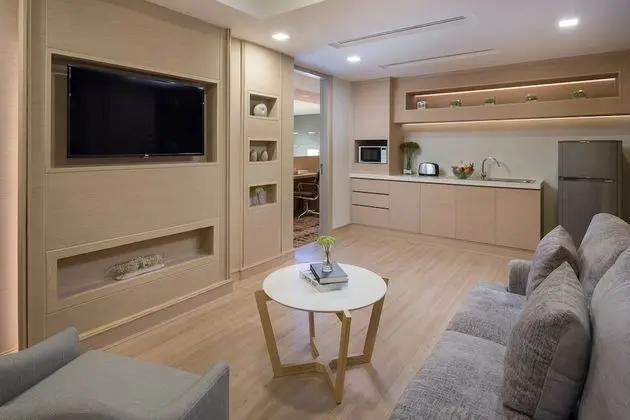 One Bedroom Club Sky