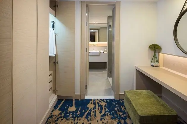 One Bedroom Club Sky