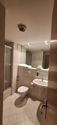 Comfort Tek Büyük veya İki Ayrı Yataklı Oda