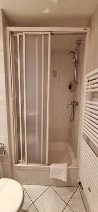 Comfort Tek Büyük veya İki Ayrı Yataklı Oda