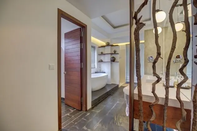 Solitaire Suite, 1 King Bed, Balcony