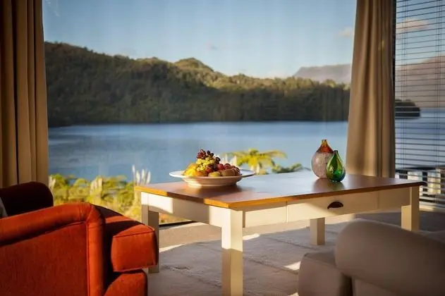 Romantic Süit (Tarawera Suite)