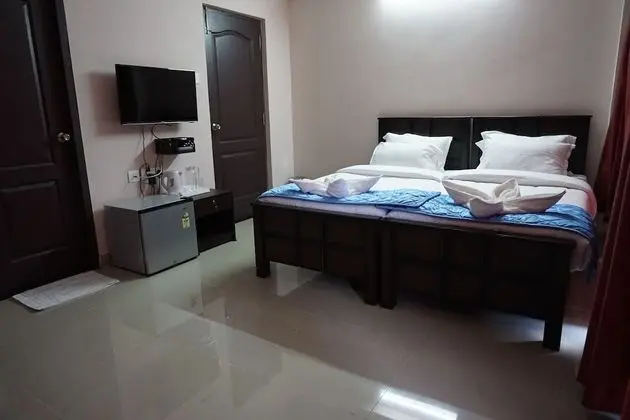 Deluxe Tek Büyük Yataklı Oda, Balkon, Köşe