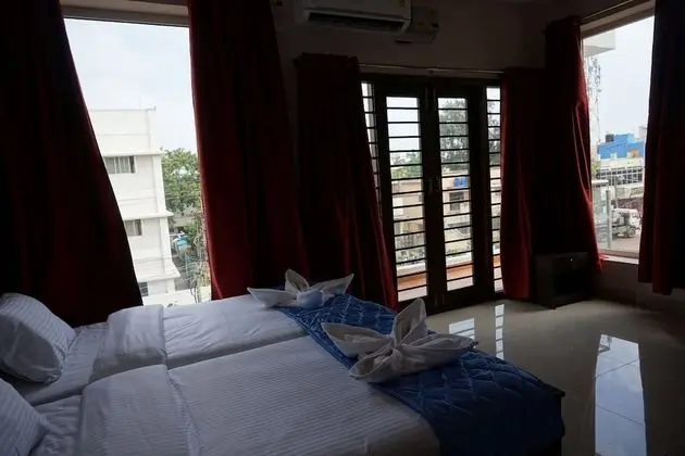 Deluxe Tek Büyük Yataklı Oda, Balkon, Köşe