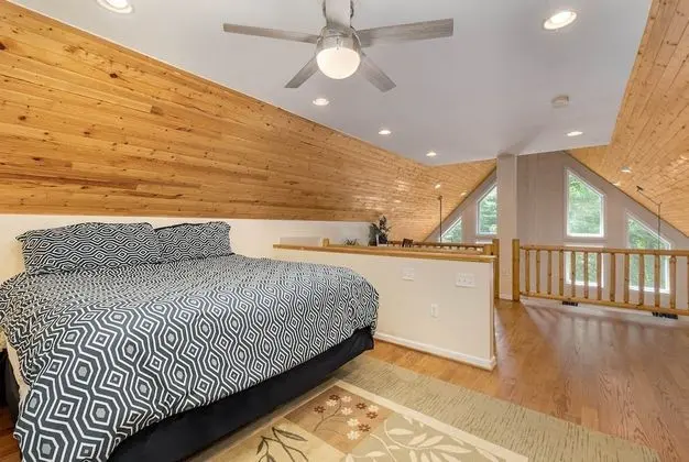 Ev, Birden Çok Yatak, Sıcak Su Havuzu