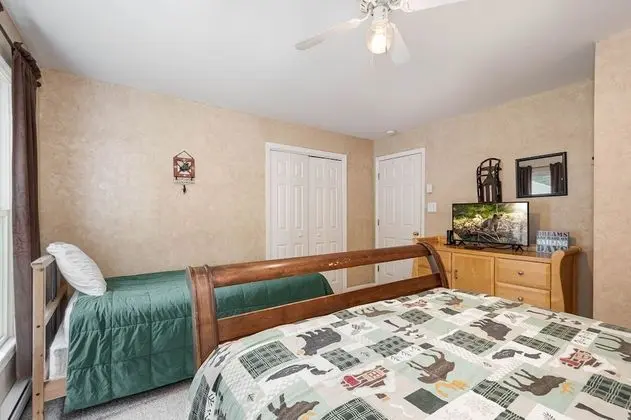 Ev, Birden Çok Yatak, Sıcak Su Havuzu