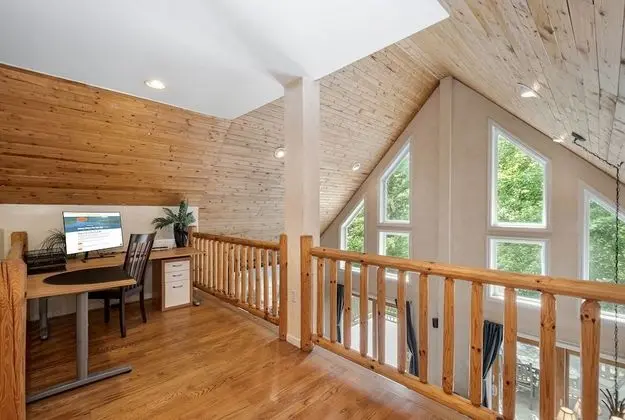 Ev, Birden Çok Yatak, Sıcak Su Havuzu