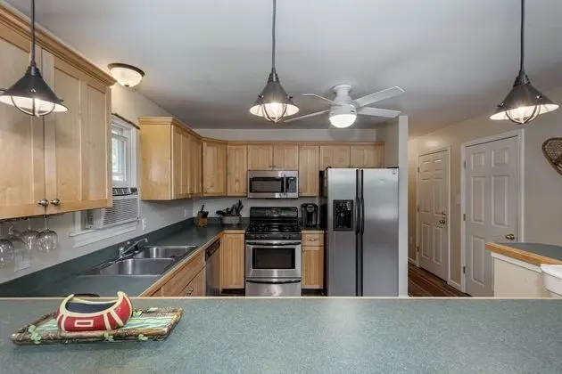 Ev, Birden Çok Yatak, Sıcak Su Havuzu