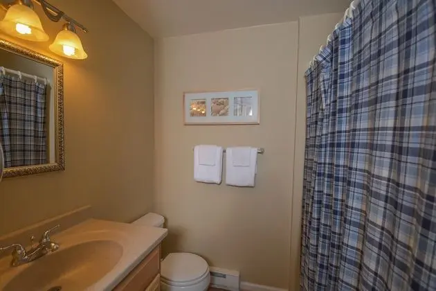 Ev, Birden Çok Yatak, Sıcak Su Havuzu