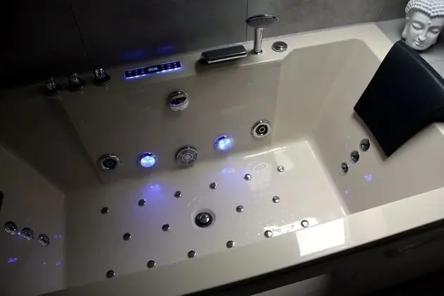 Luxury Apart Daire, Bahçe Manzaralı