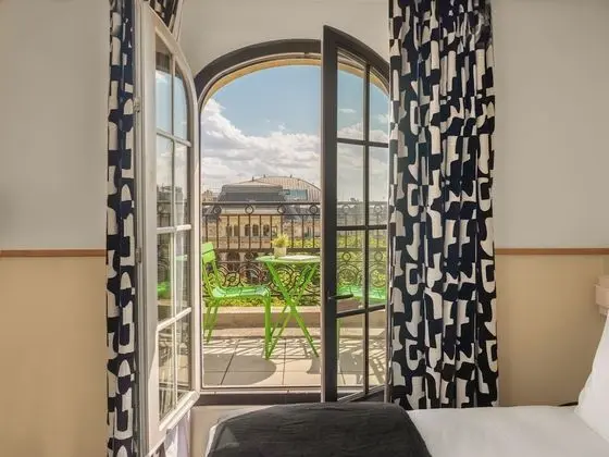 Standard Tek Büyük Yataklı Oda, Balkon, Şehir Manzaralı (Cosy)