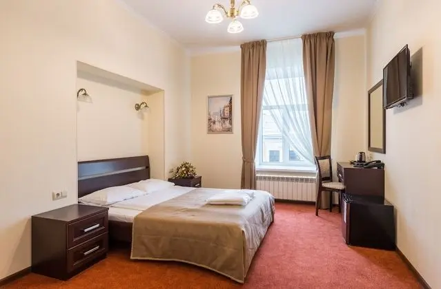 Standard Tek Büyük Yataklı Oda