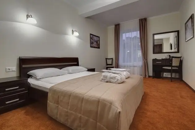 Standard Tek Büyük Yataklı Oda