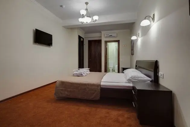 Standard Tek Büyük Yataklı Oda