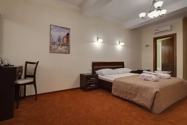 Standard Tek Büyük Yataklı Oda