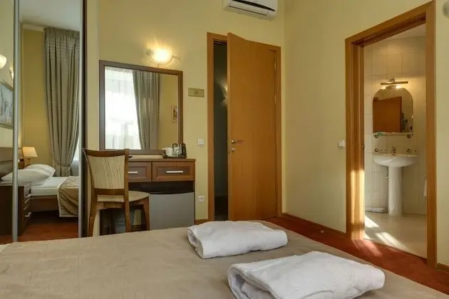Comfort Tek Büyük Yataklı Oda