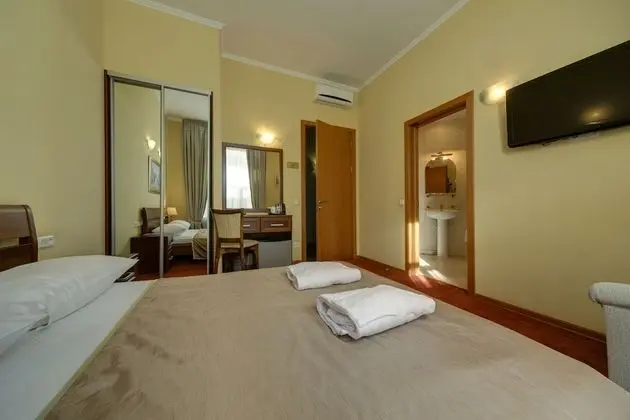 Comfort Tek Büyük Yataklı Oda