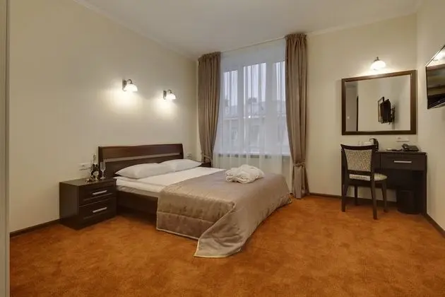 Standard Tek Büyük Yataklı Oda