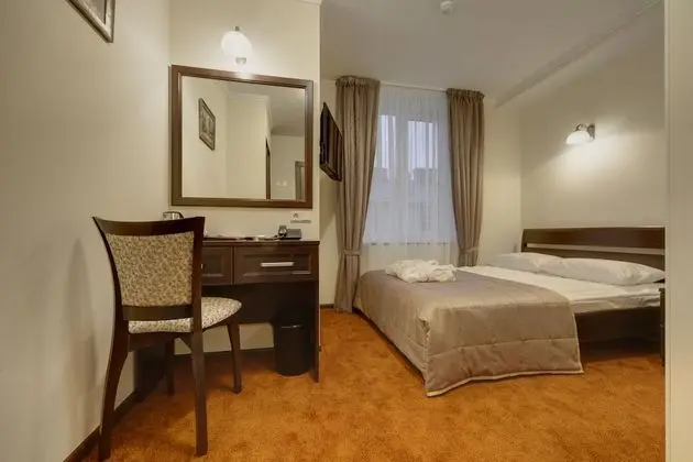 Standard Tek Büyük Yataklı Oda