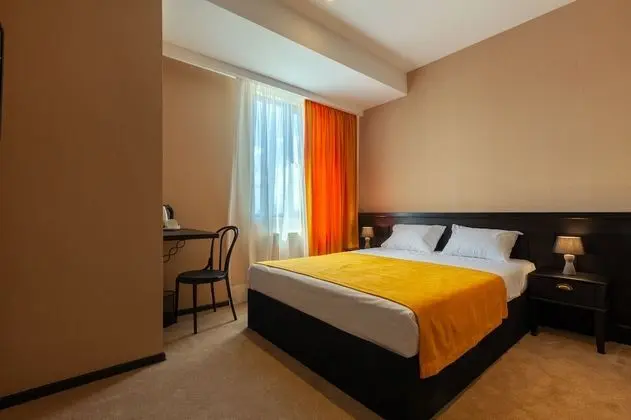 Comfort Tek Büyük Yataklı Oda