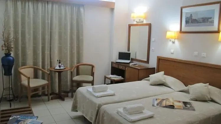 Tek Büyük veya İki Ayrı Yataklı Oda